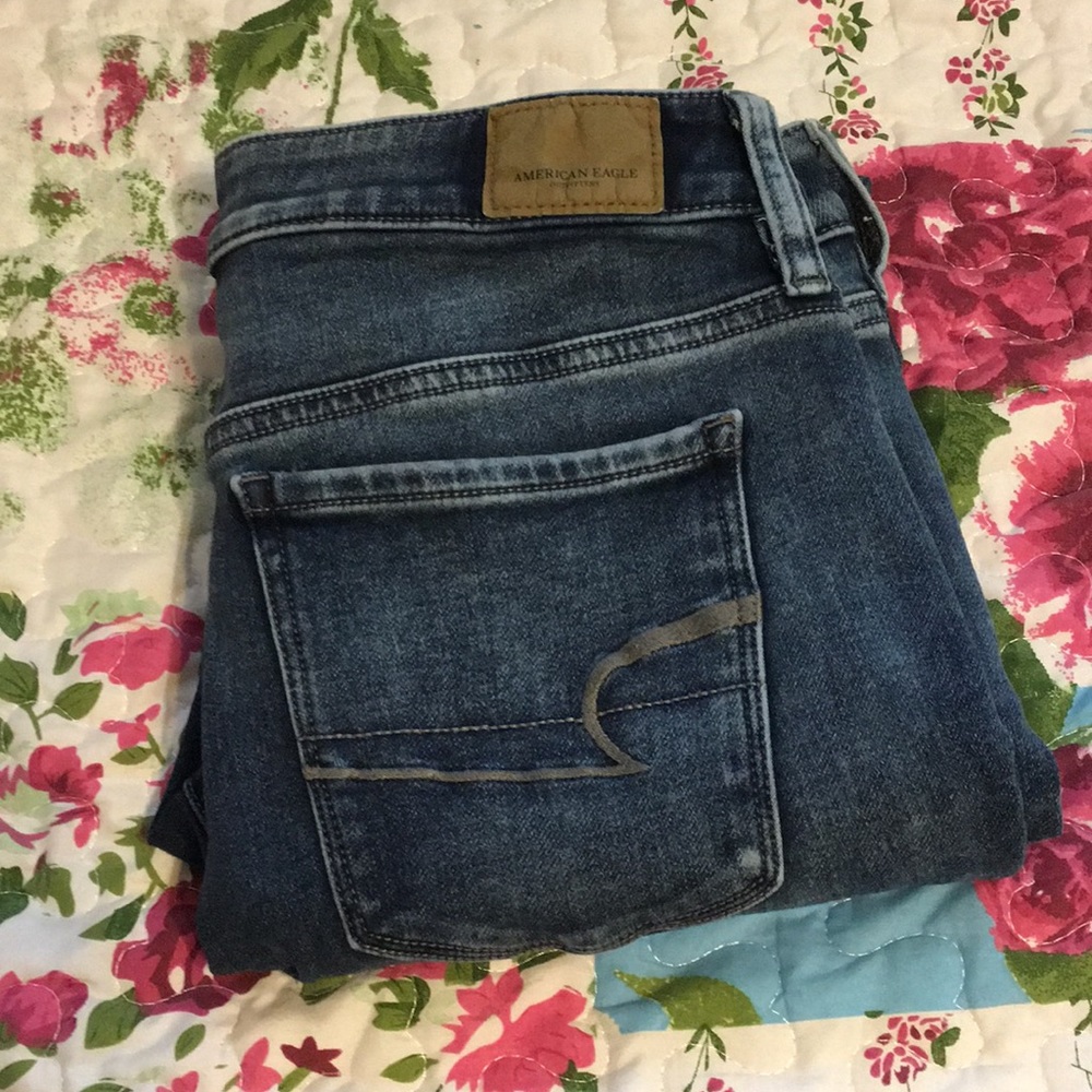 America Eagle jeans.